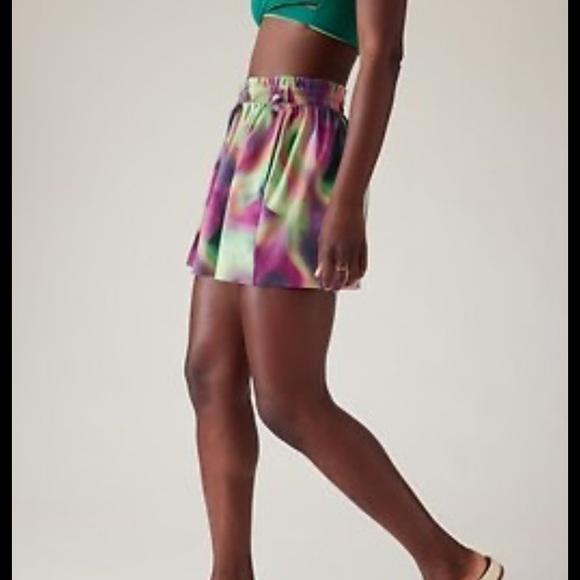 Athleta KEYS ENLIGHTEN UP FLUTTER SHORT - Picture 3 of 9